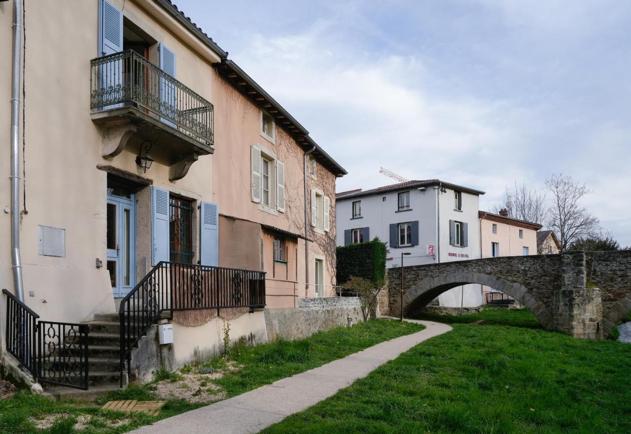 Auberge Du Vieux Pont Brignais Exterior photo